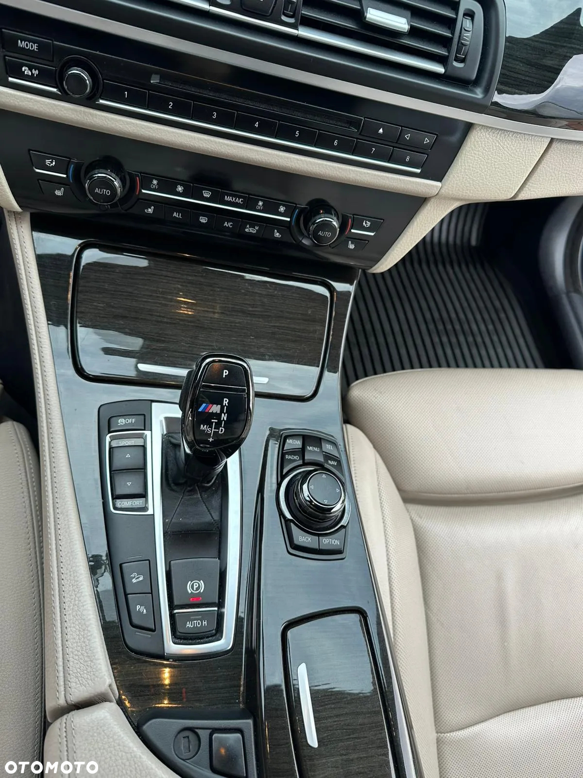 BMW Seria 5 M550d xDrive - 18