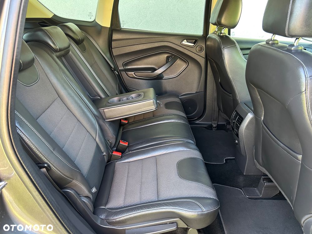 Ford Kuga 2.0 TDCi 2x4 Titanium - 30