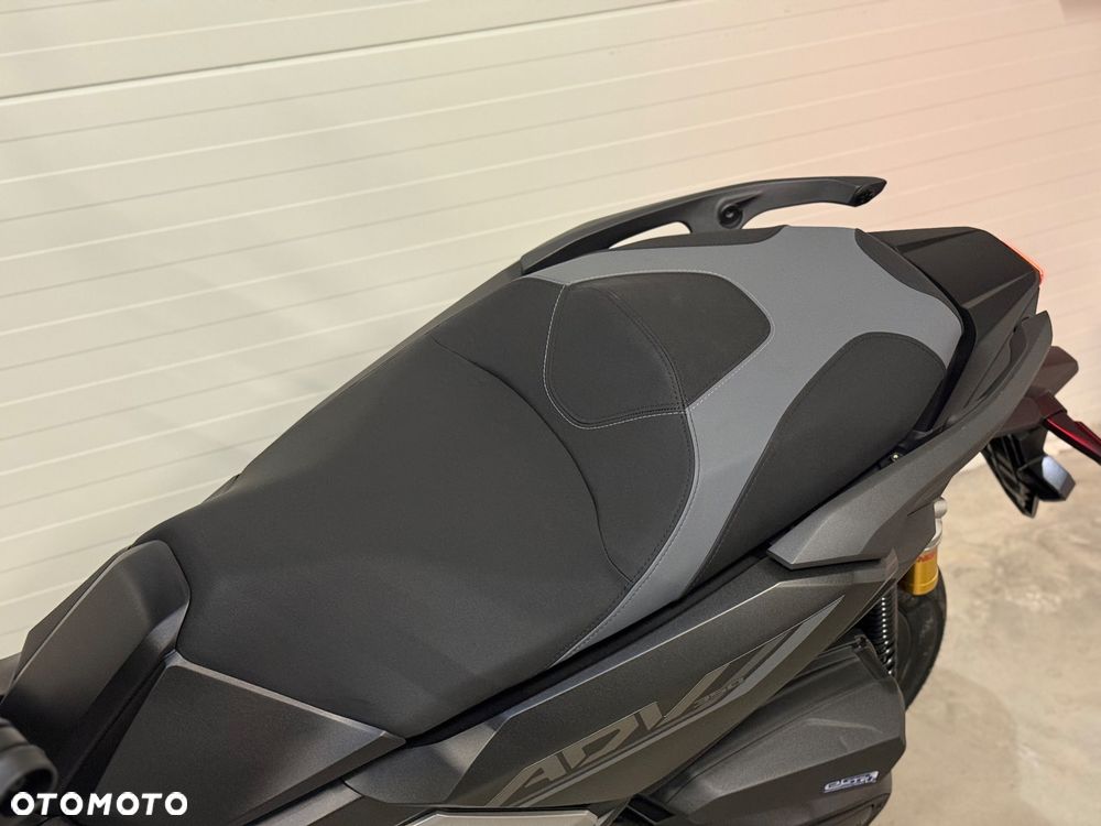 Honda ADV350 - 27