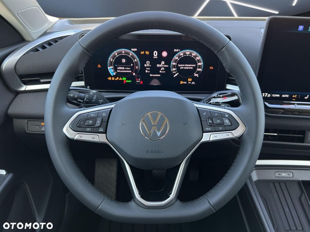 Volkswagen T-Roc - 14