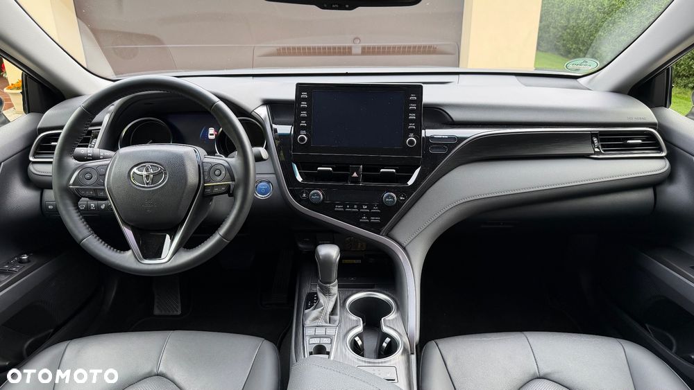 Toyota Camry 2.5 Hybrid Executive CVT - 14
