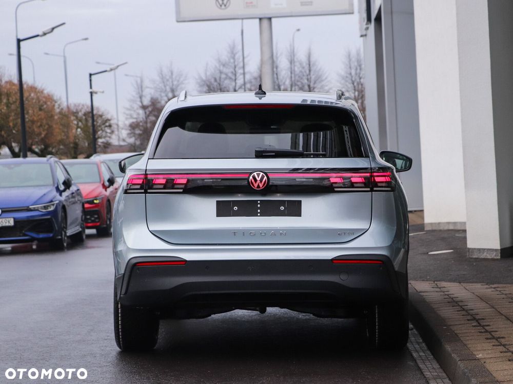 Volkswagen Tiguan - 5