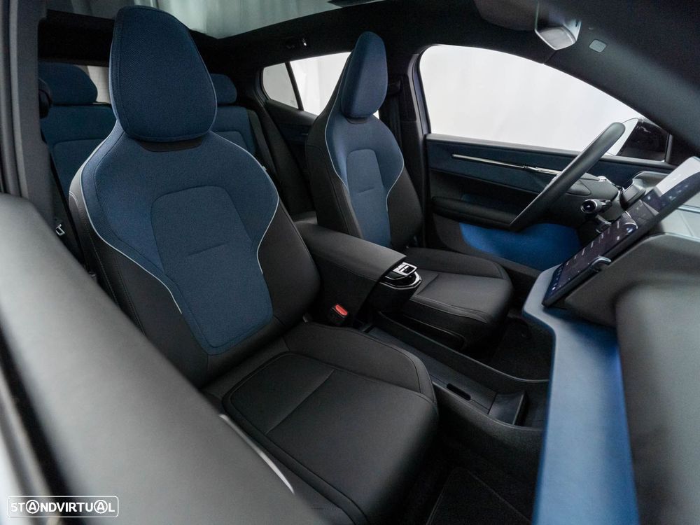 Volvo EX30 69 kWh Single Motor Extended Range Ultra - 36