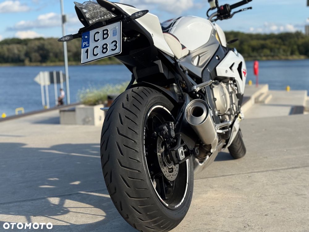 BMW S - 5