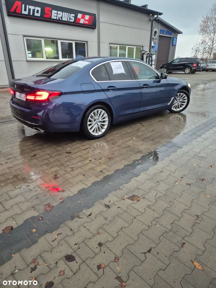 BMW Seria 5 520d xDrive Luxury Line - 7
