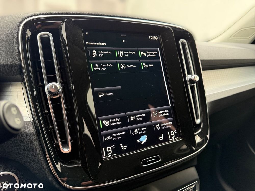 Volvo XC 40 - 20