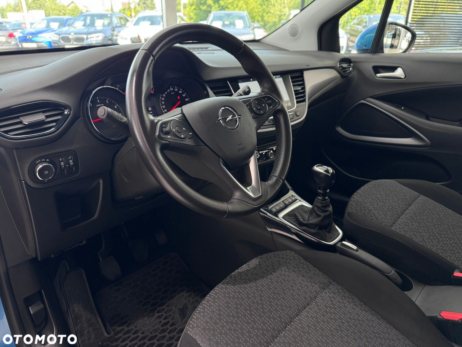 Opel Crossland X - 8
