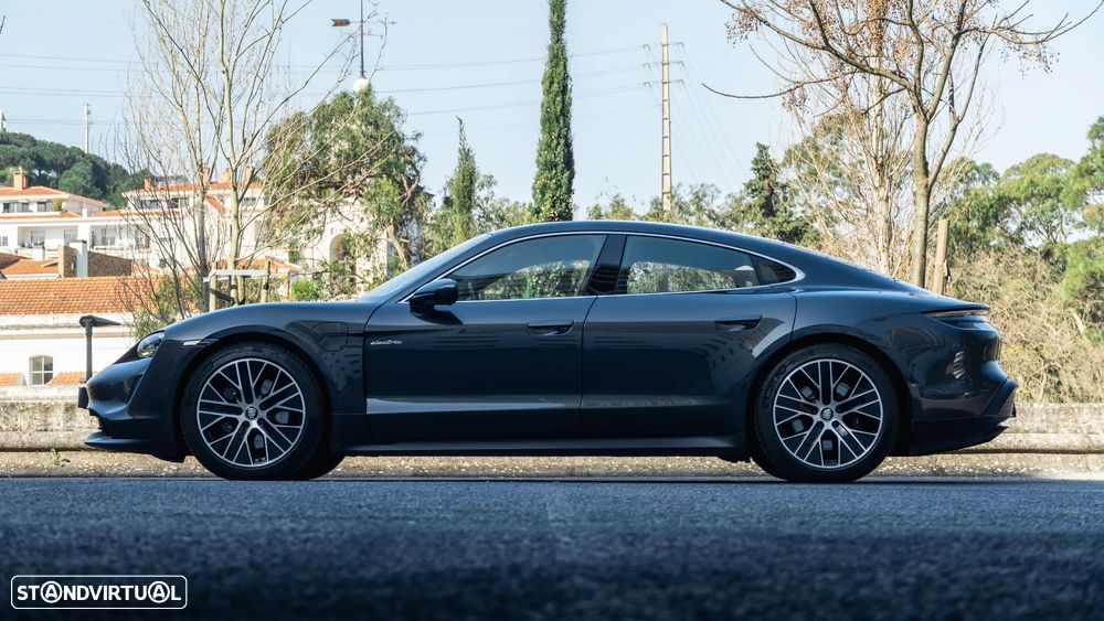 Porsche Taycan Standard - 3