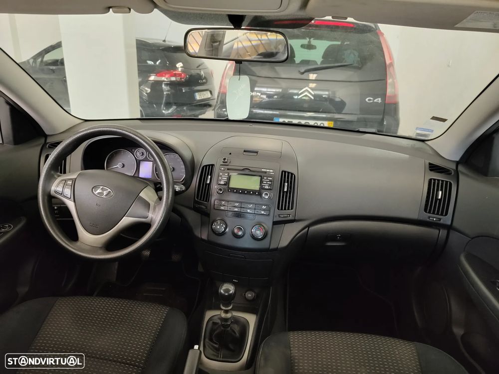 Hyundai i30 1.6 CRDI Comfort - 11