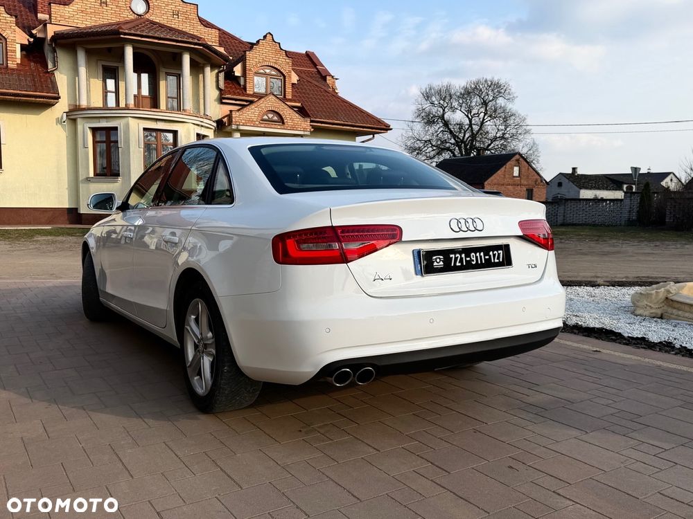 Audi A4 Limousine - 9
