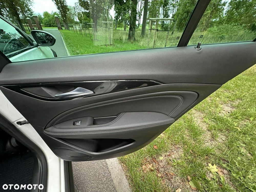 Opel Insignia - 28
