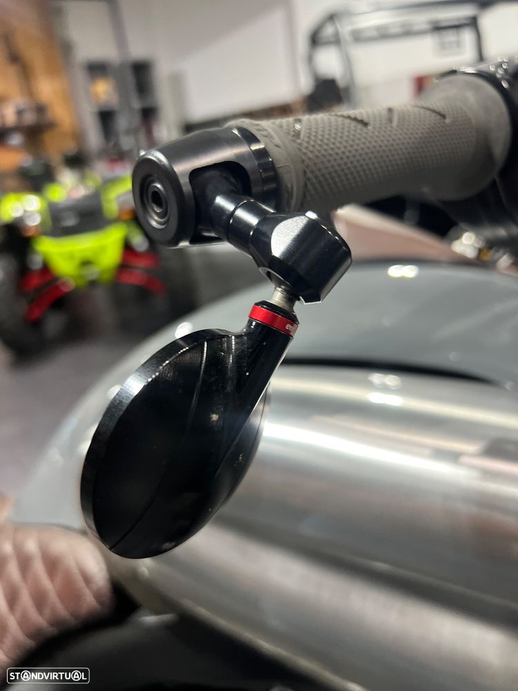 Yamaha Vmax 1700 - 17
