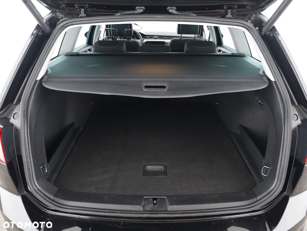 Volkswagen Passat Variant 2.0 TDI 4Mot Elegance DSG - 19