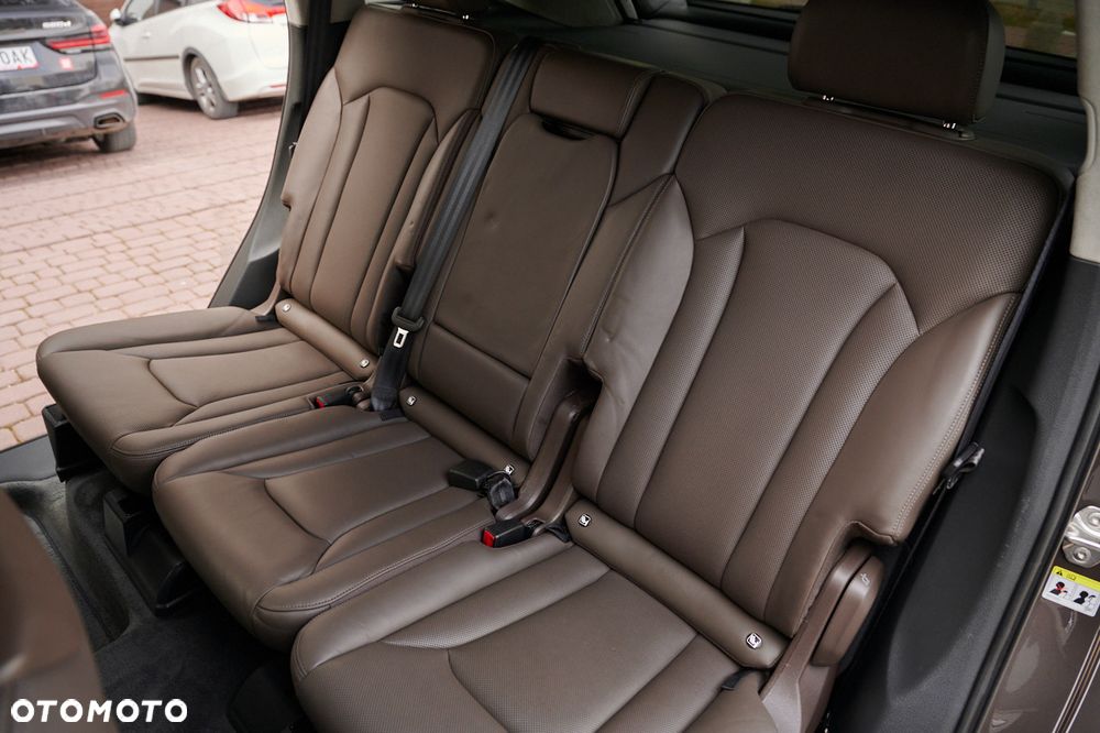 Audi SQ7 - 25