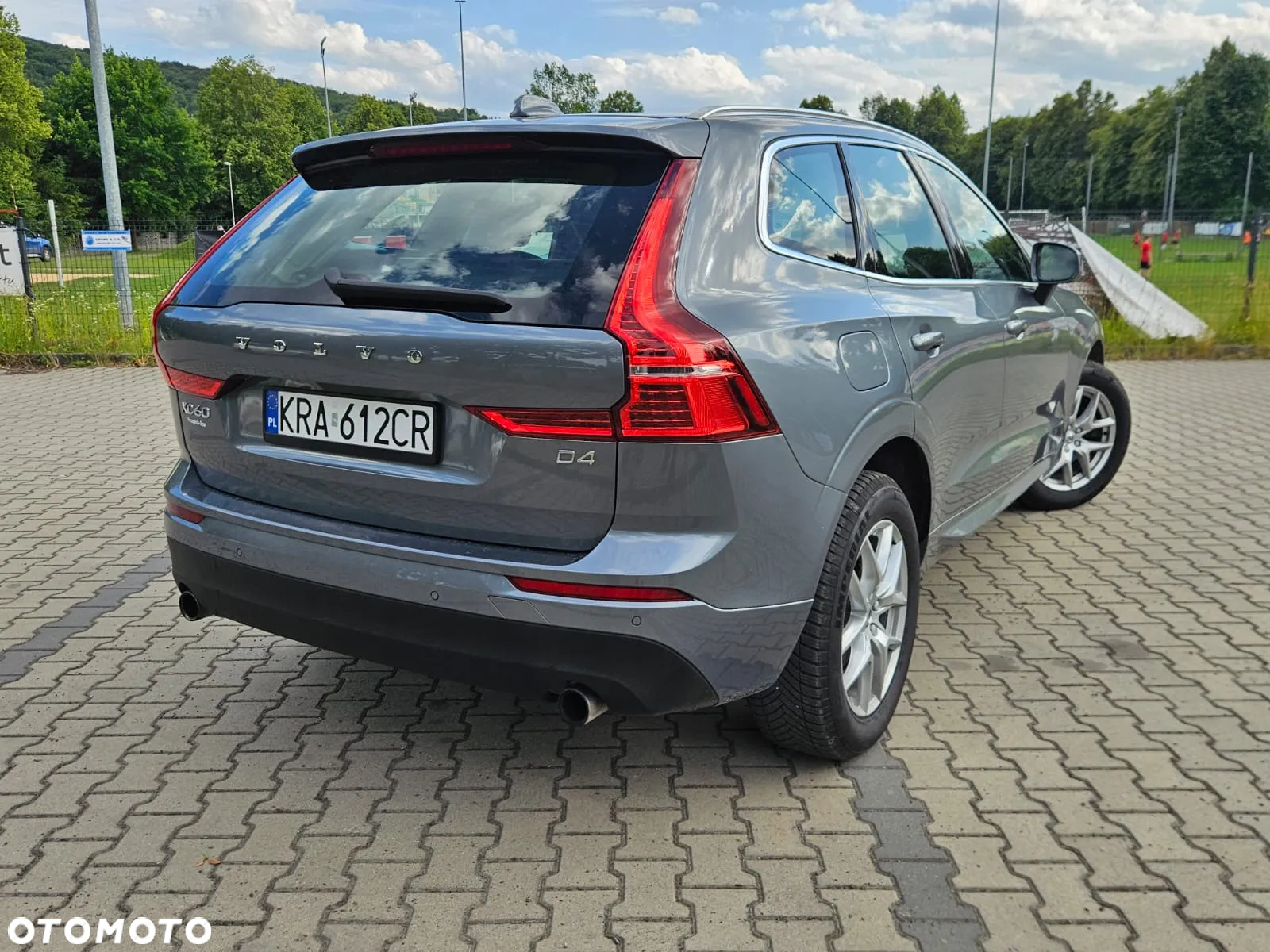 Volvo XC 60 D4 Momentum - 12