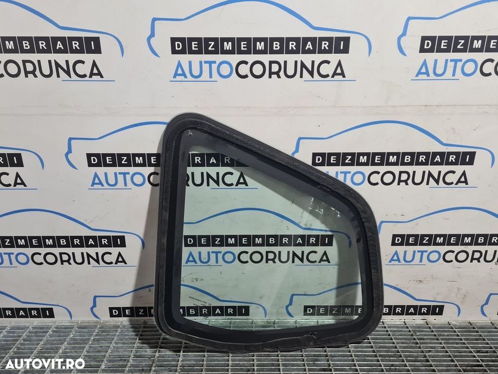 Geam fix caroserie dreapta Dacia Duster 2010 - 2013 SUV 4 Usi (933) - 2