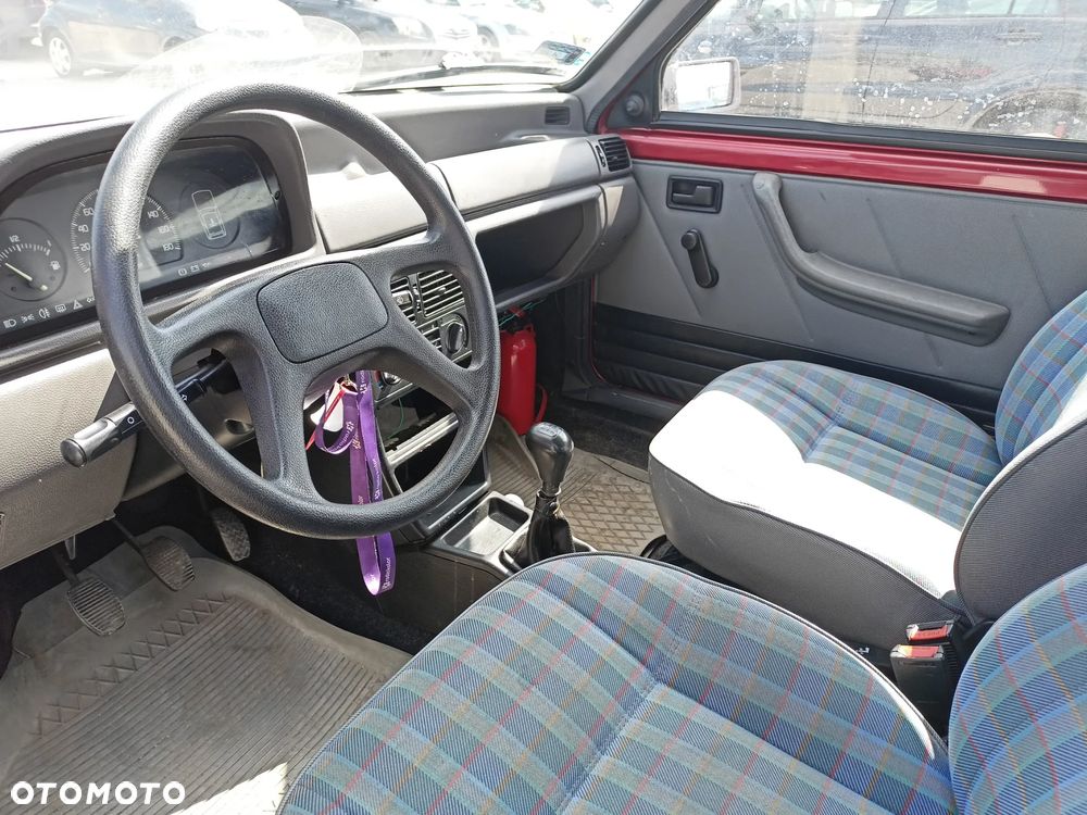 Fiat Uno 899 - 7