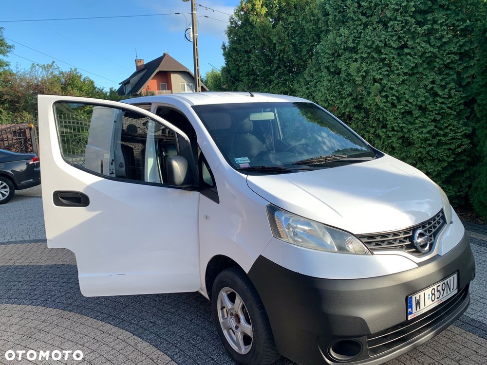 Nissan blaszak - 1