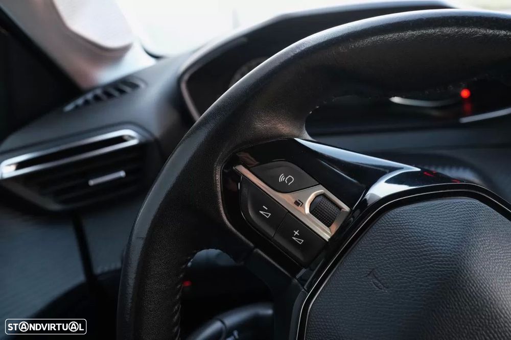 Peugeot 208 1.2 PureTech Active Pack - 24