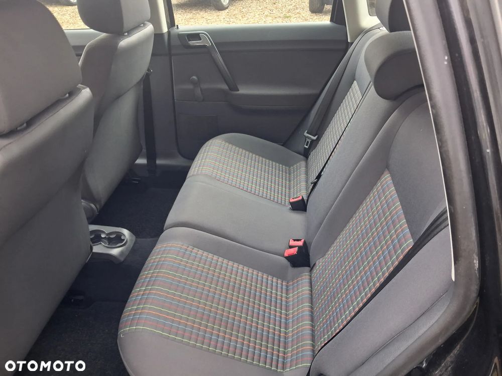 Volkswagen Polo 1.2 12V Comfortline - 11