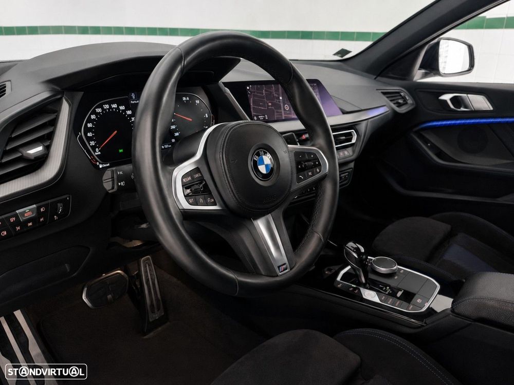 BMW 116 d Pack Desportivo M Auto — fotografia 18