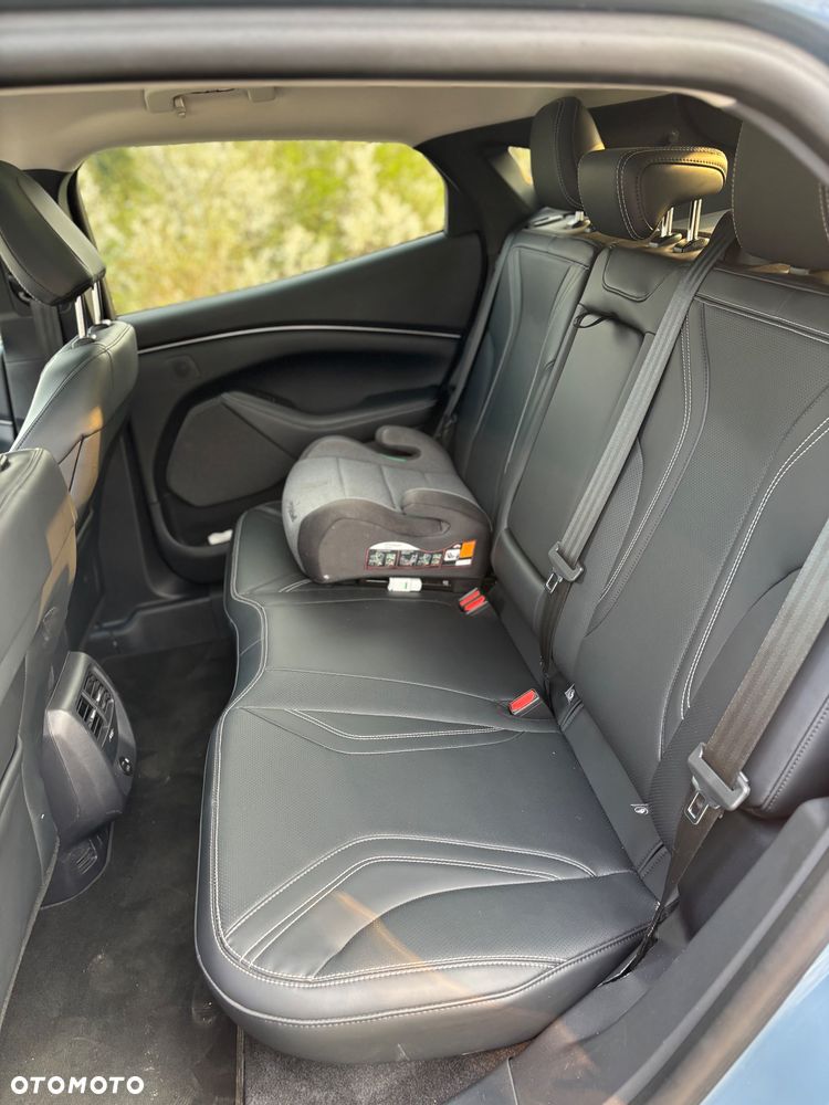 Ford Mustang Mach-E AWD PREMIUM - 8