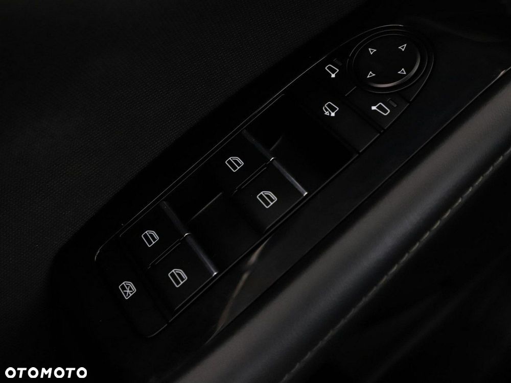 Mazda CX-30 e-SKYACTIVE G 122 HOMURA - 37