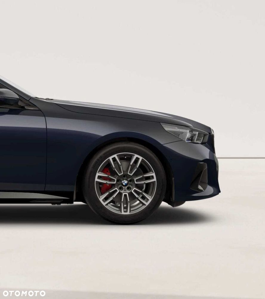 BMW Seria 5 520d xDrive mHEV M Sport - 9