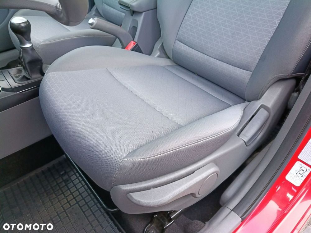 Kia Picanto 1.2 L - 12