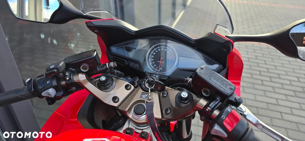 Honda VFR - 17