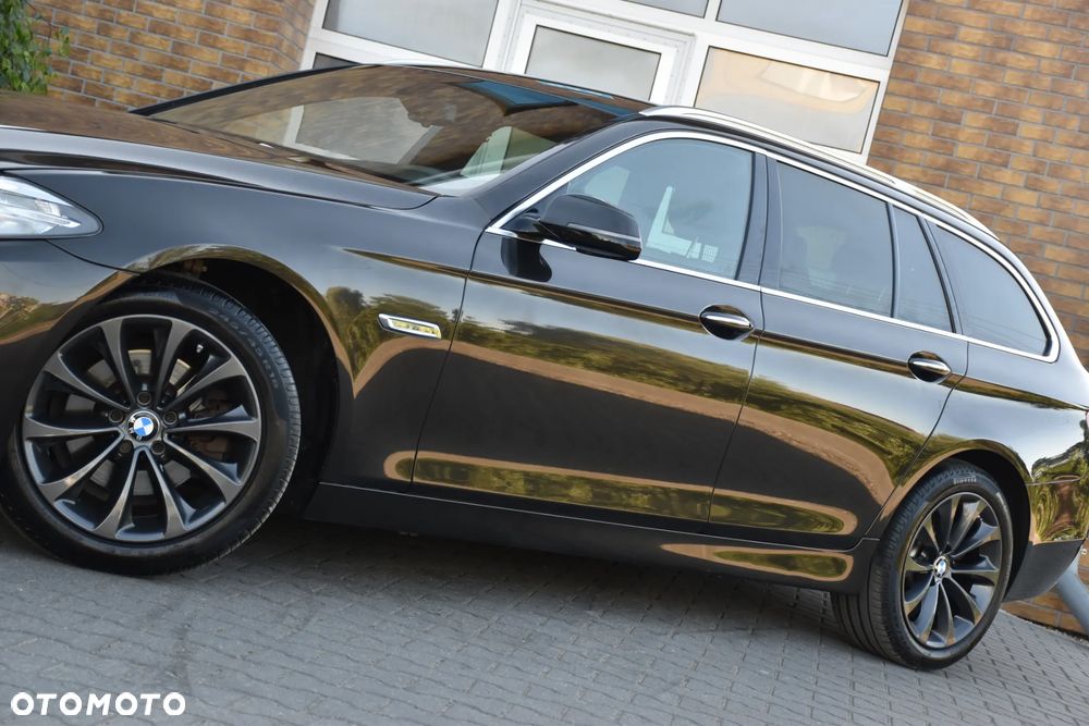 BMW Seria 5 518d Luxury Line - 38