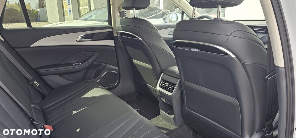 Hongqi H5 2.0T Comfort - 15