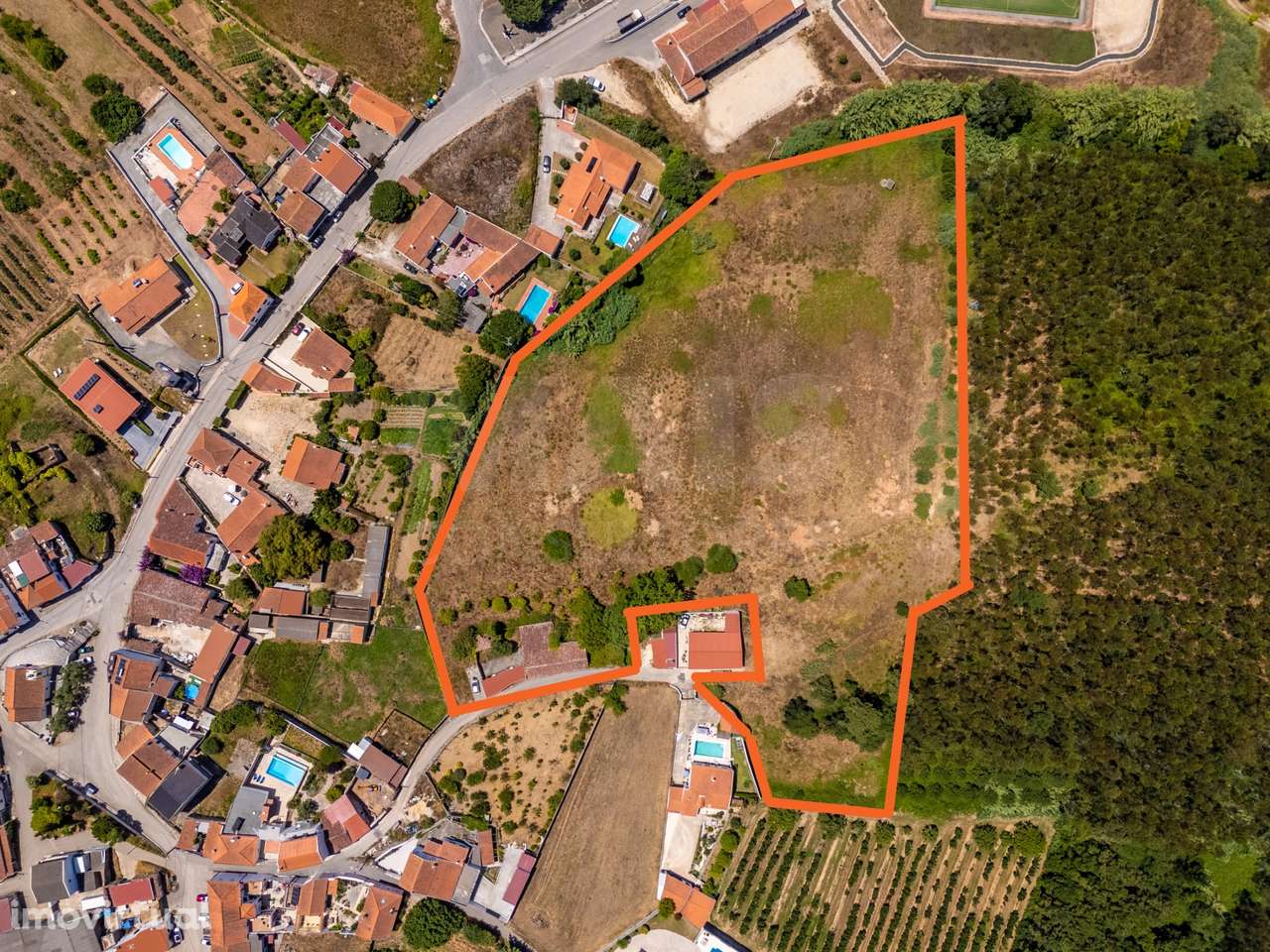 Moradia p/a recuperar c/ terreno na Fanadia com viabilidade de cons... - Grande imagem: 3/20