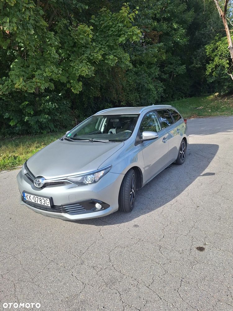 Toyota Auris 1.6 D-4D Comfort - 1