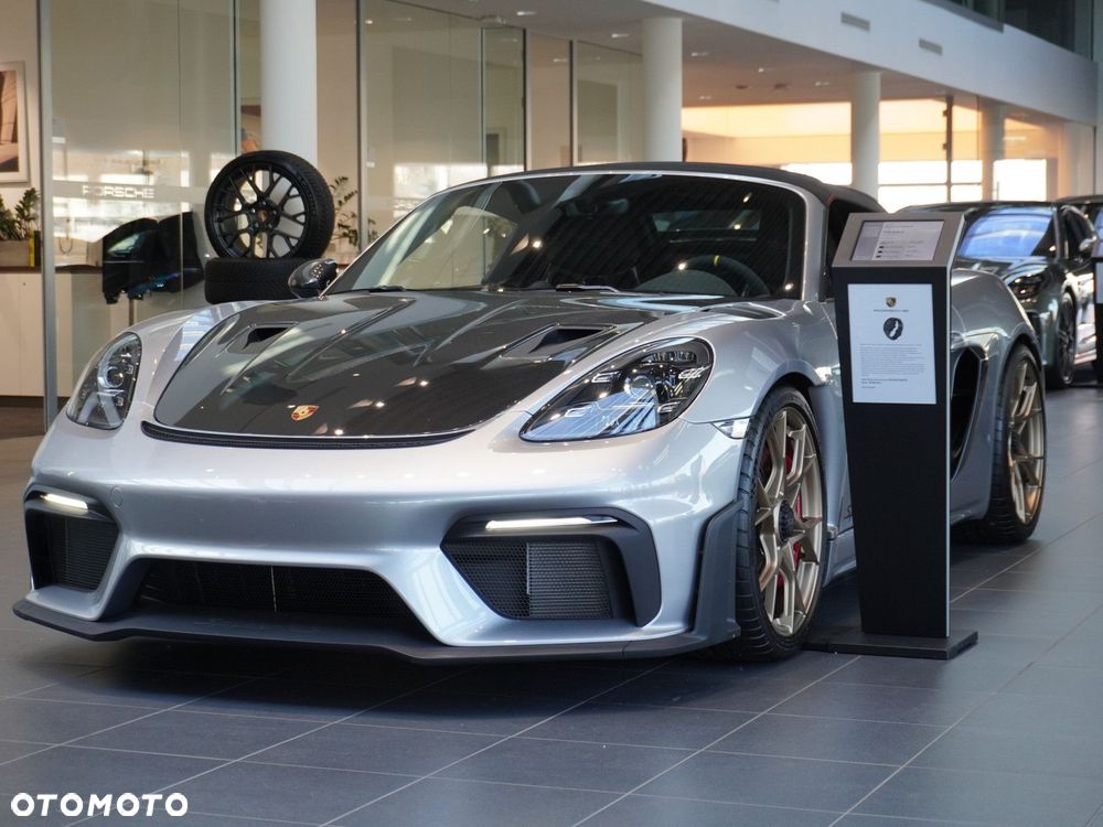 Porsche 718 Spyder - 2