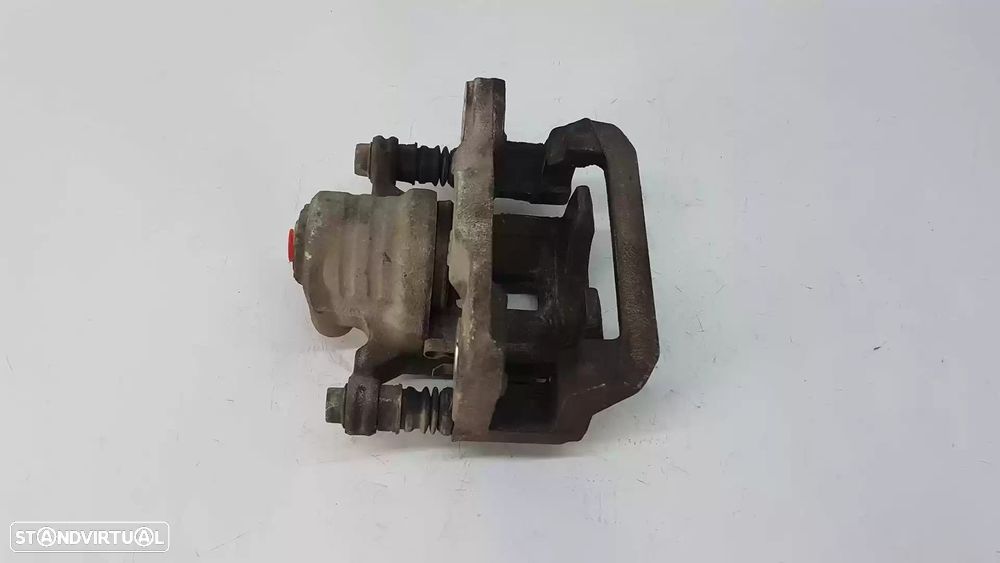 PINÇA TRAVÃO TRASEIRA DIREITA NISSAN PATHFINDER III 2008 -44001EB30A - 2