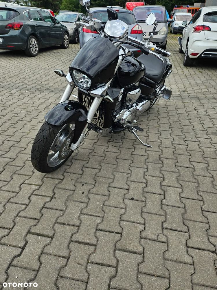Suzuki Intruder - 2