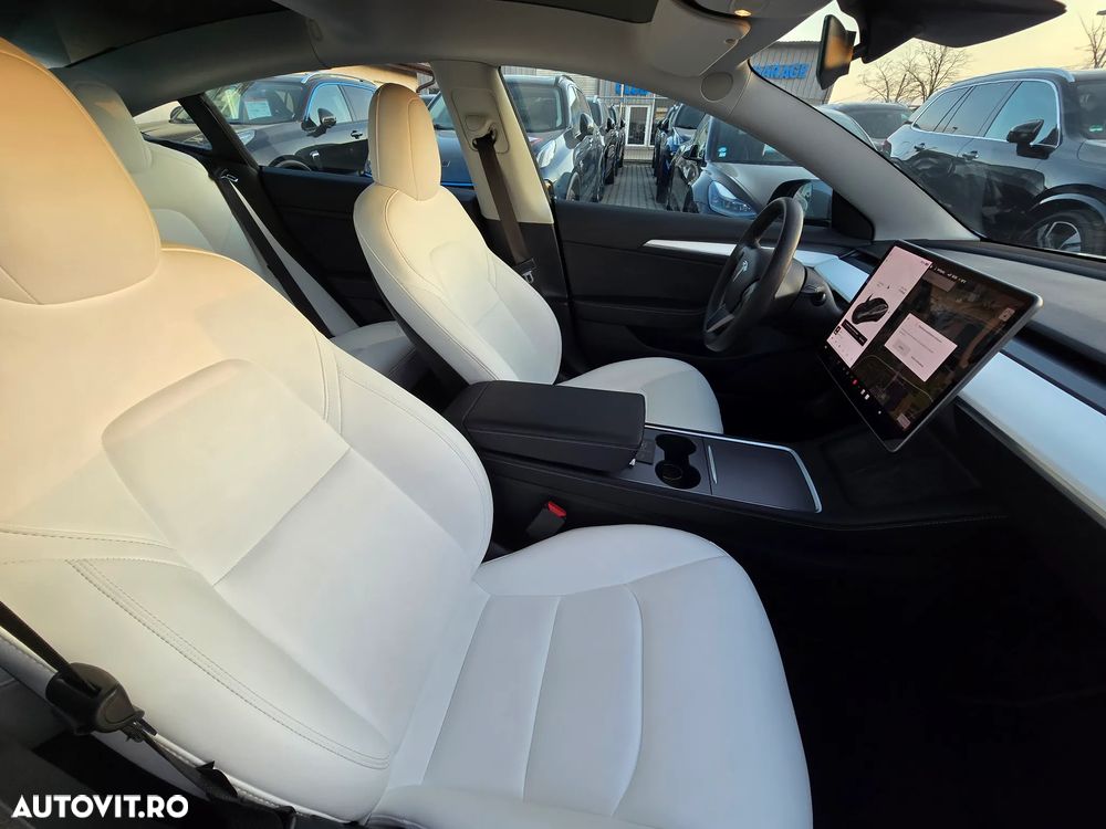 Tesla Model 3 Performance - 9