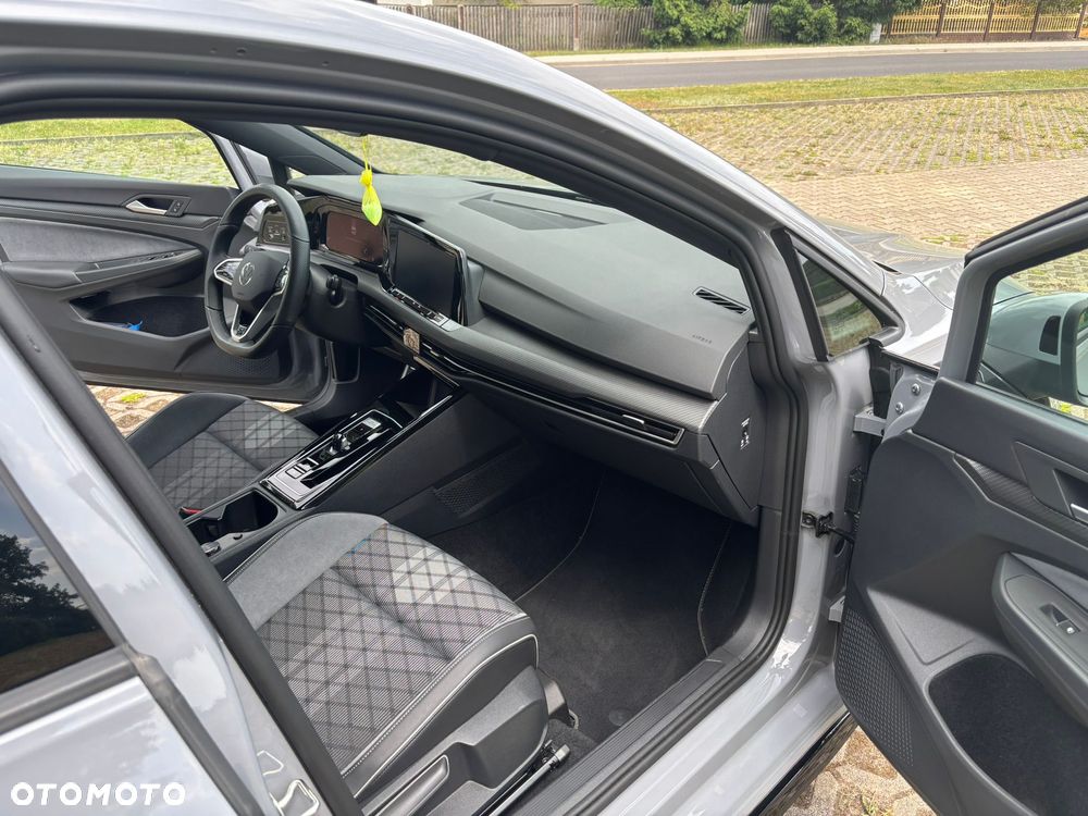 Volkswagen Golf 1.5 eTSI mHEV R-Line DSG - 17