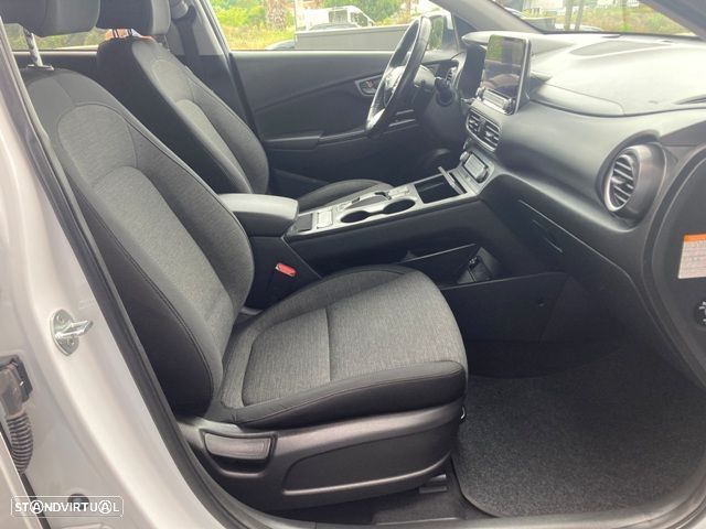 Hyundai Kauai Advantage - 35