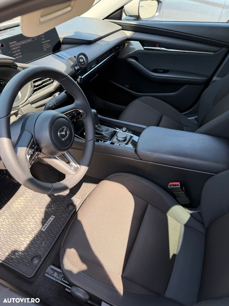 Mazda 3 e-Skyactiv G150 AT MHEV Exclusive-Line - 8