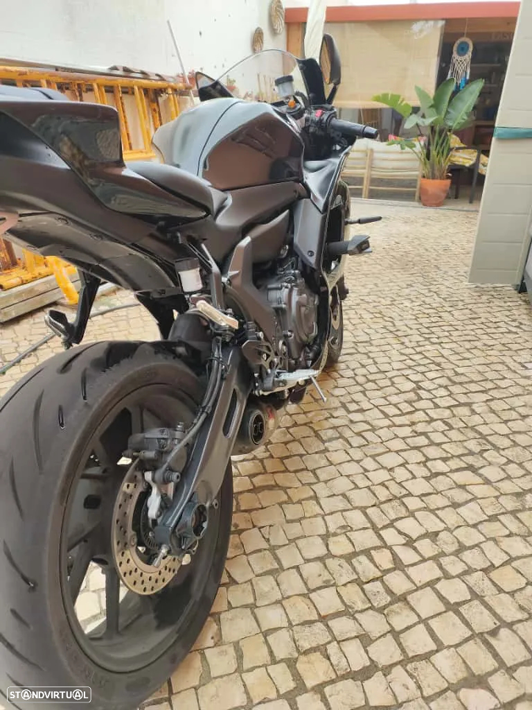 Yamaha YZF 01 - 11