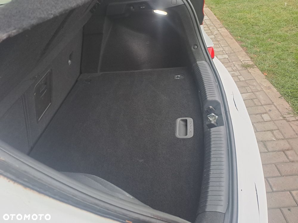 Hyundai i30 1.6 CRDi Premium - 9