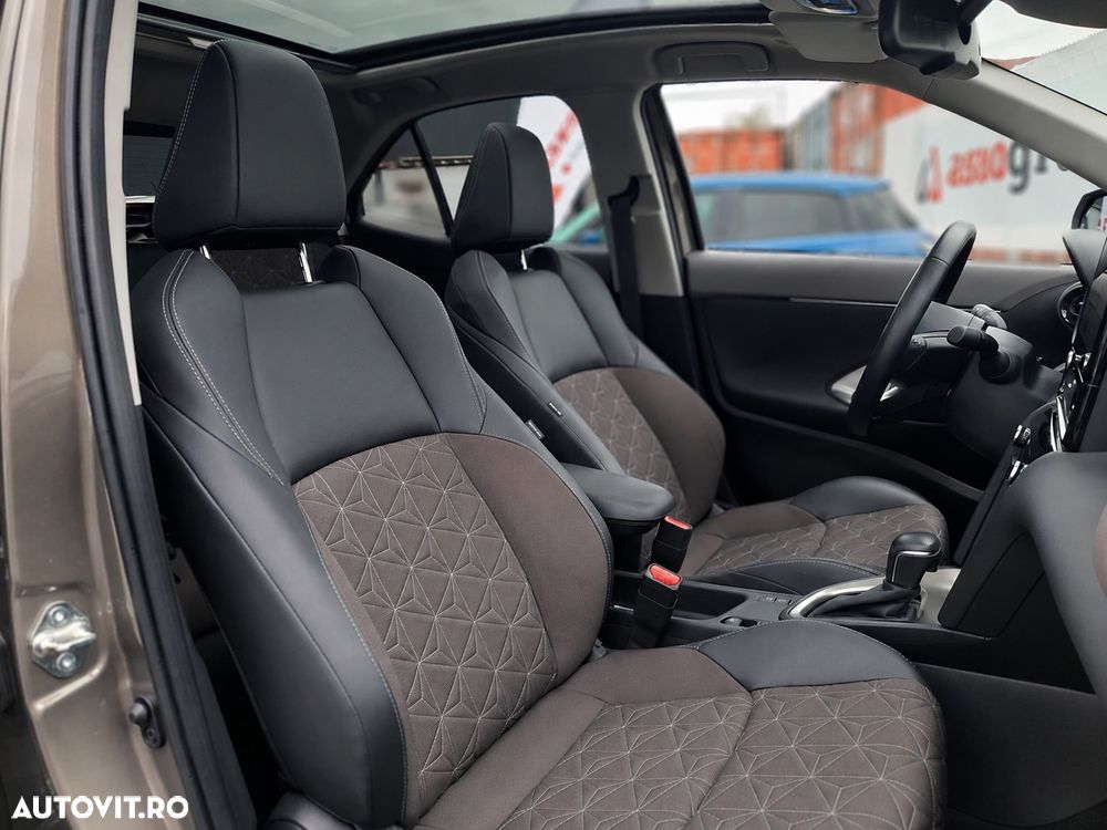 Toyota Yaris Cross 1.5 VVT-i HSD 4x2 Exclusive Elegant - 17