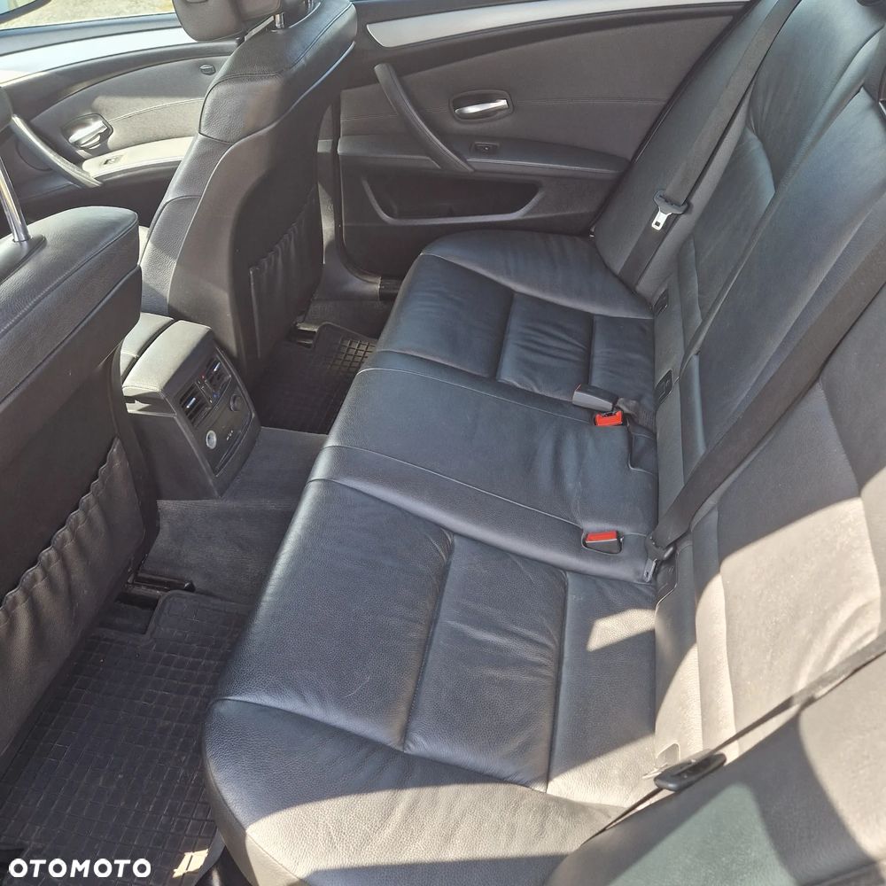 BMW Seria 5 520d - 8