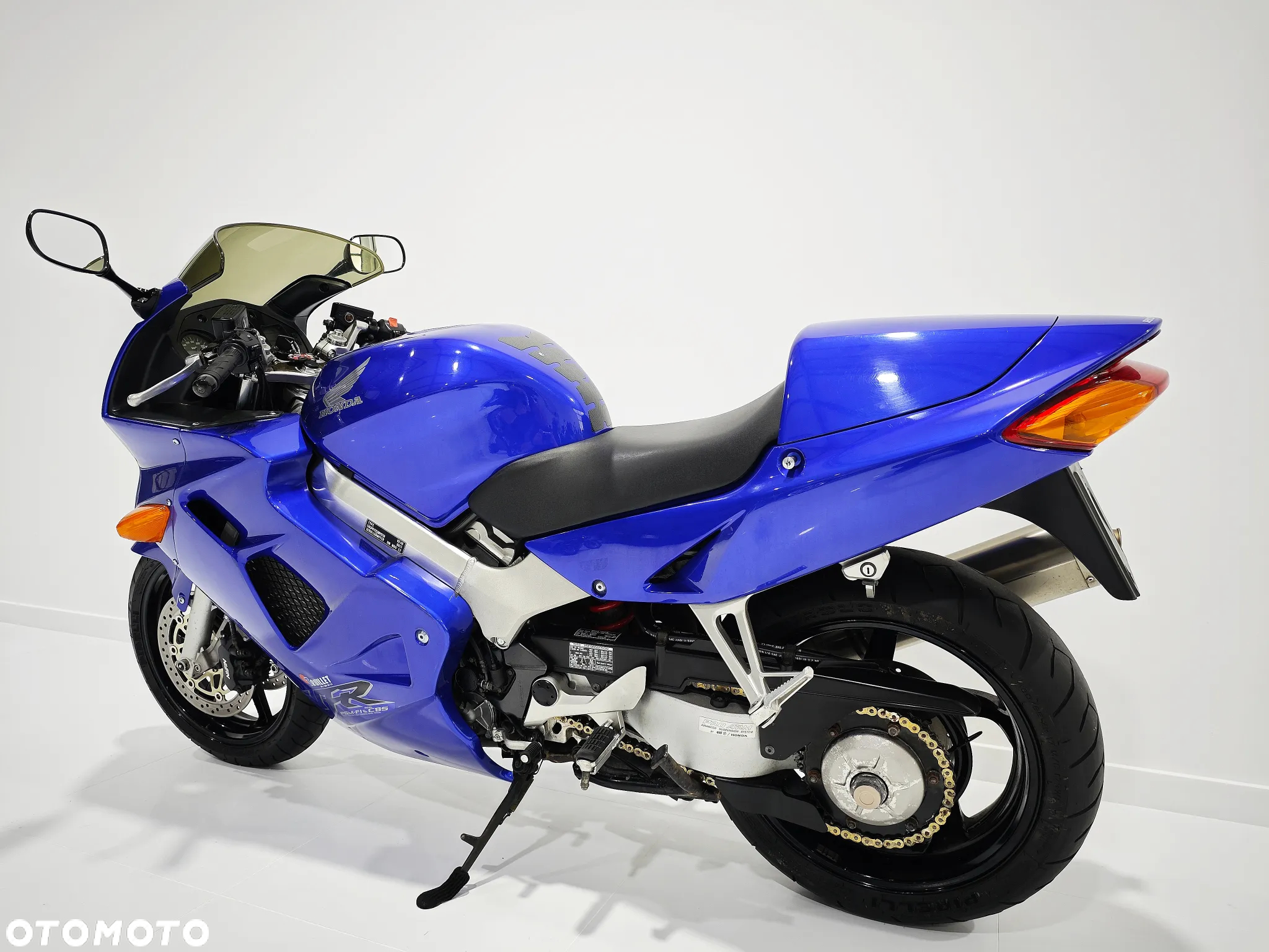 Honda VFR - 14