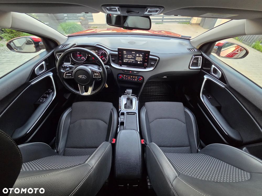 Kia XCeed 1.6 T-GDI L Business Line DCT - 14
