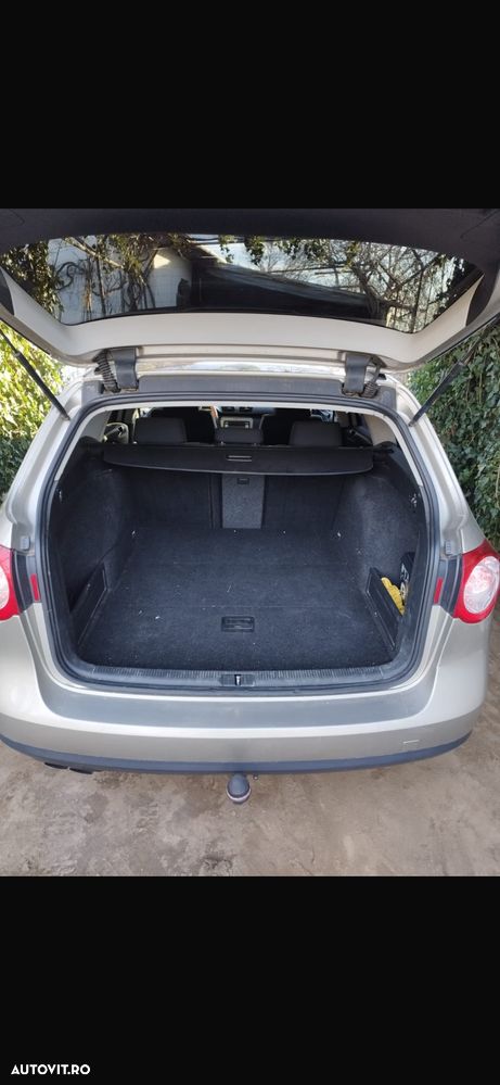 Volkswagen Passat - 4