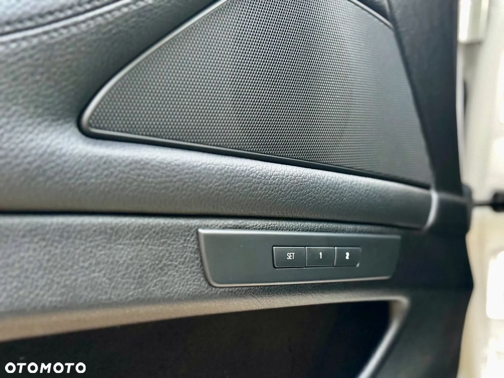 BMW Seria 5 520d xDrive M Sport sport - 23