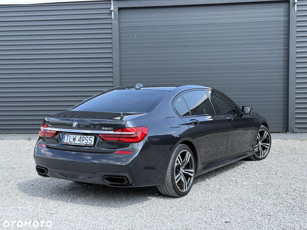 BMW Seria 7 750Li xDrive - 14